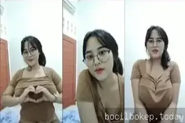 Cewek Chubby Tetek Gede Pamer Tubuh Nakal